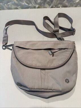 lululemon athletica Taupe Gray Crossbody Messenger Bag